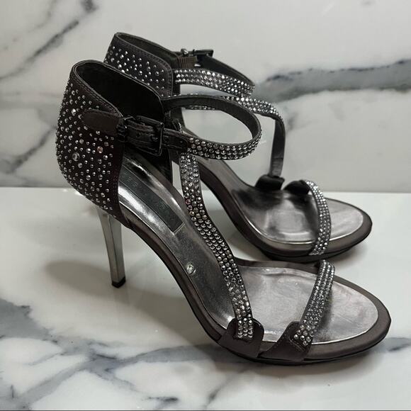 BCBGMaxAzria Women's Gray Studded Rhinestone Strappy Platform Peeking Heels Sz 7 - Picture 1 of 5